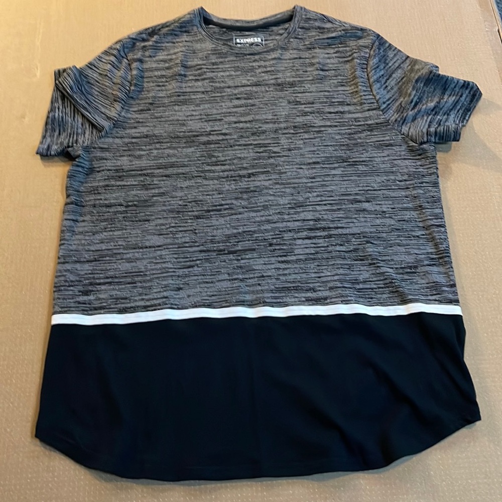 Express T-shirt NWT